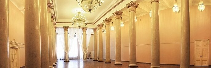 Коллоный зал КДЦ Мотовилиха